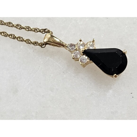 Elegant Black and Gold Necklace - Picture 7 of 8